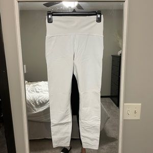 Lululemon leggings. Drawstring. Back pocket length 25